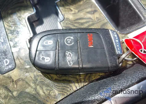 2011 Chrysler 300C z USA, uszkodzony, nr VIN 2C3CA6CT4BH613731